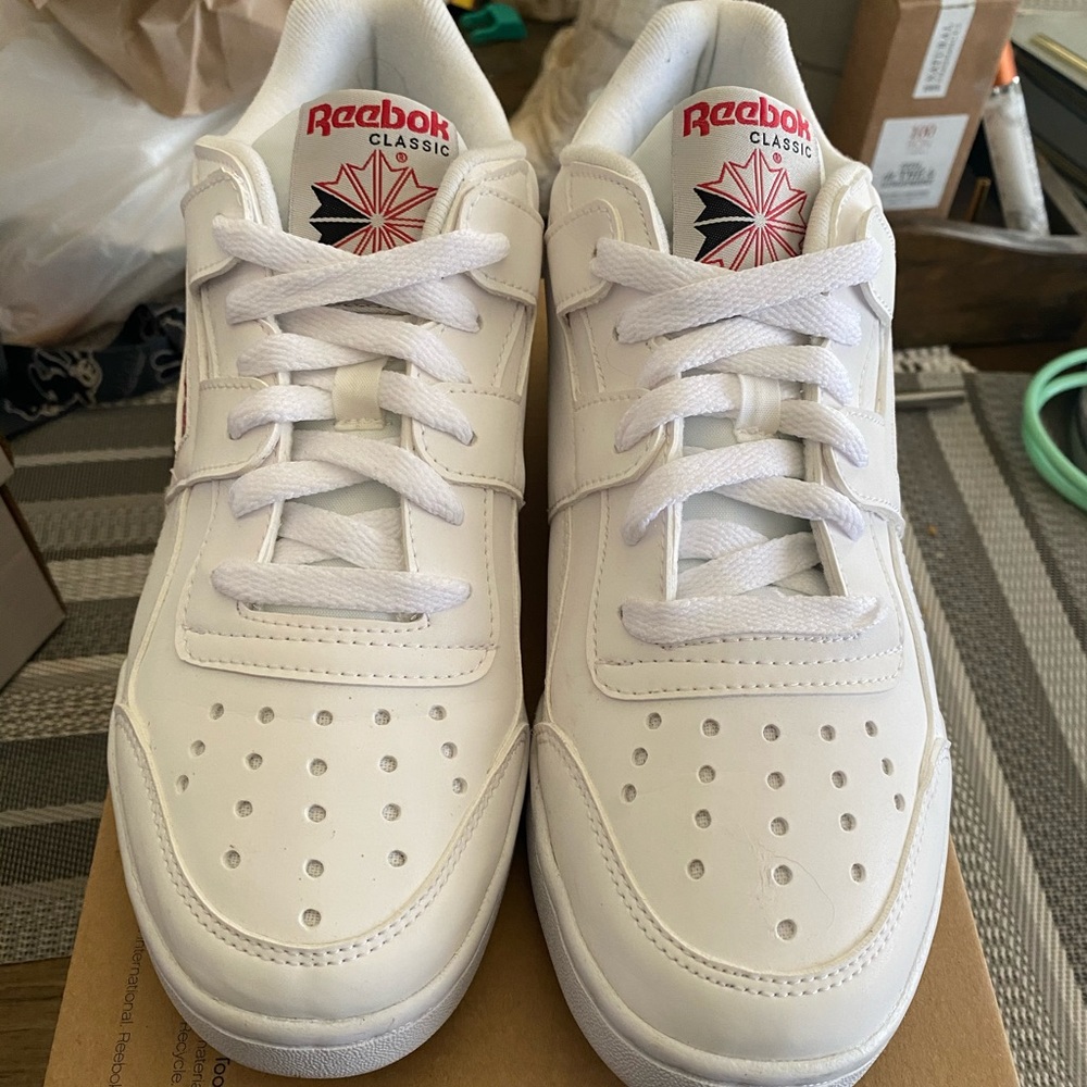 All white reebok shoes